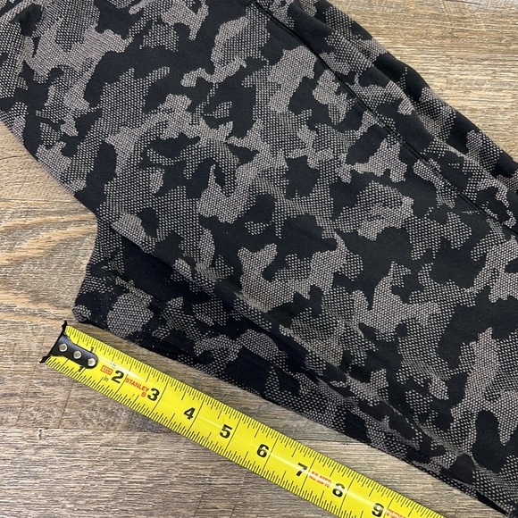 Lululemon READY TO RULU Jogger Pants -Heritage Camo Jacquard Rock Size 8 - Picture 9 of 11